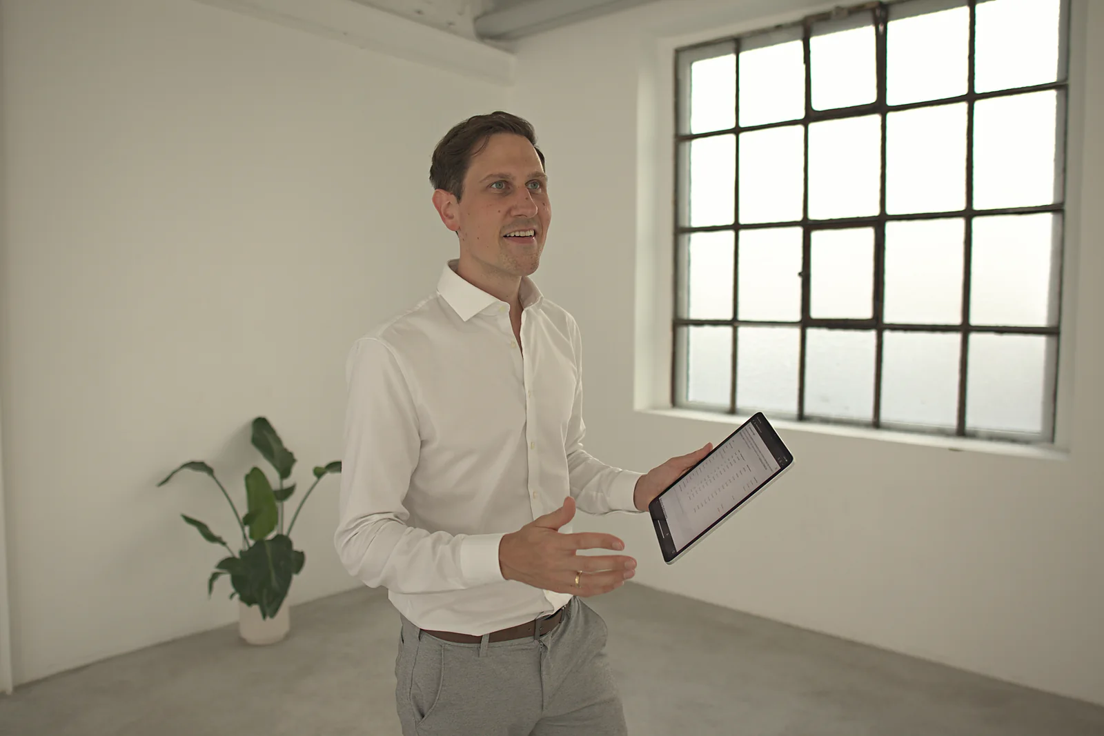Praesentation eines Entwurfs auf dem Tablet